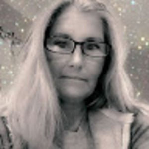 Meet your Posher, Chrystal